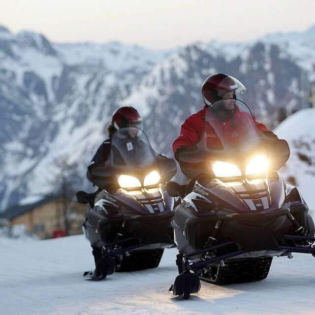 Snowmobile Excursion - Grand Tour Station