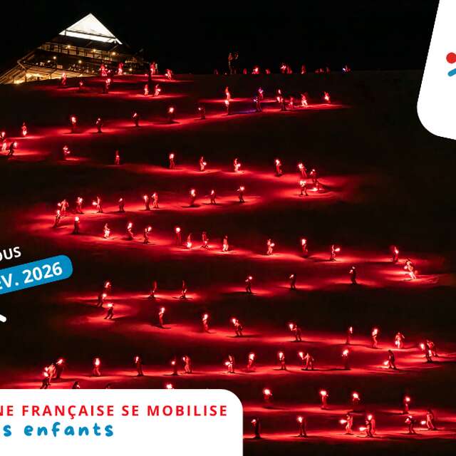 National ESF ‘Les P'tits flambeaux’ torchlight descent followed by fireworks