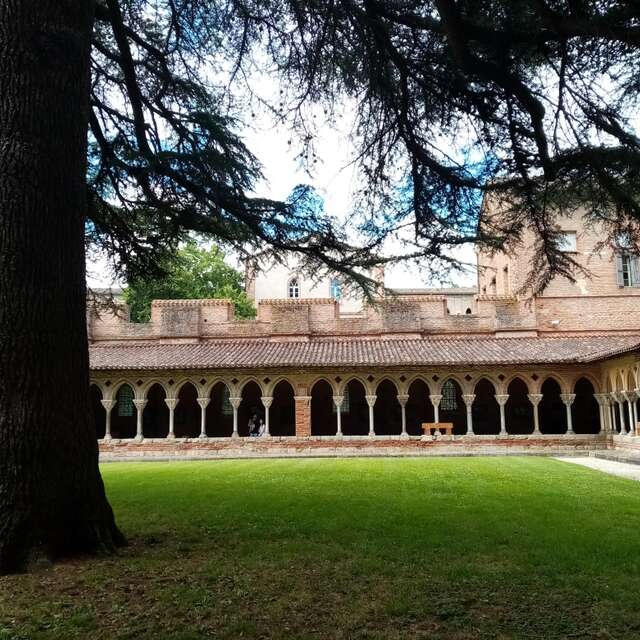 Guided tours of the Cloister of Moissac