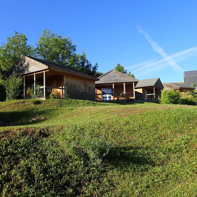 Les chalets du camping des Petites Roches