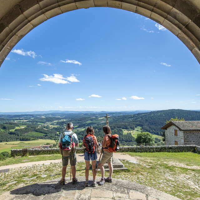GR® 765 et Chemin de St-Jacques-de-Compostelle Cluny/Le Puy-en-Velay Etape Marols - Usson en Forez - Branche Ouest