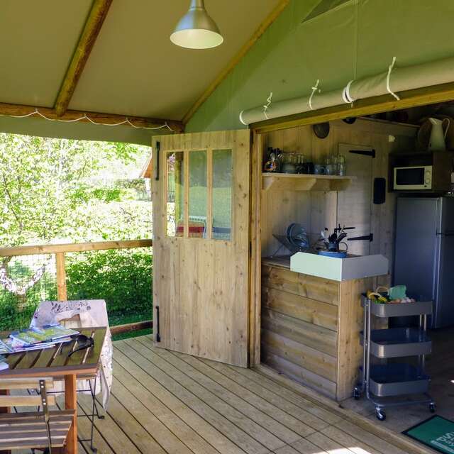 Champs Libre : Cabane-Lodge du Camping de Martinière