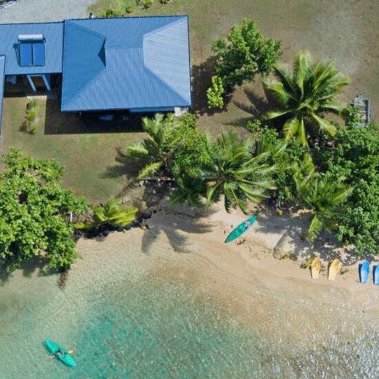 Le Neliza Beach Lodge