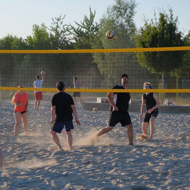 Animation de beach-volley