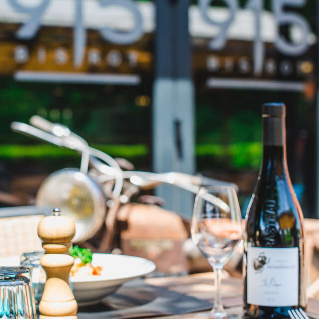 Bistro 915