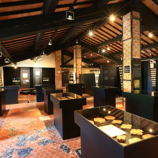 Musée Terra Rossa Maison de la Céramique Architecturale