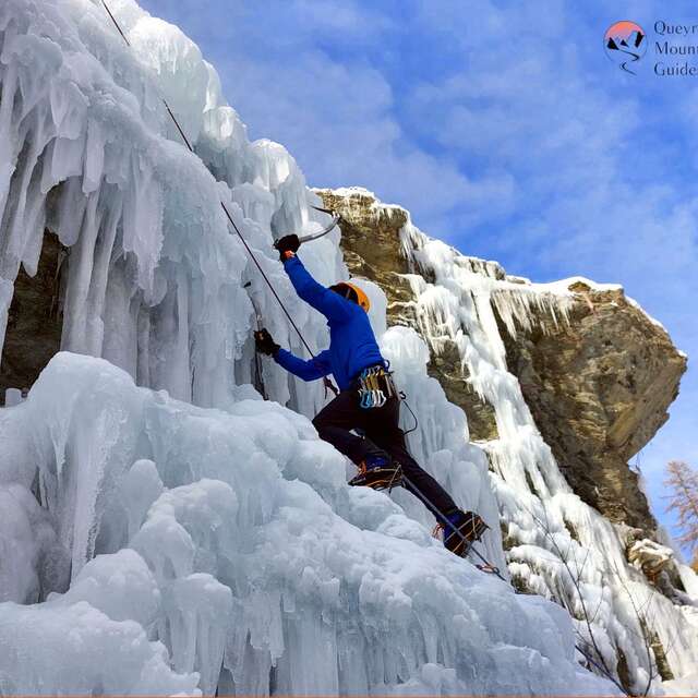 Cascade de glace : à vos piolets, prêts, grimpez !