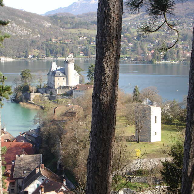 Duingt et ses trois Châteaux