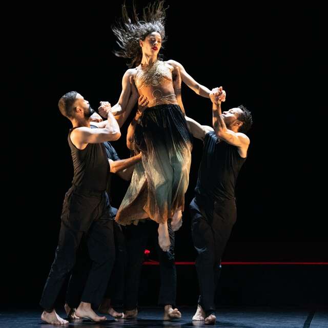 Carmen' Abou Lagraa Tunis Opera Ballet - Festival Vaison Danses