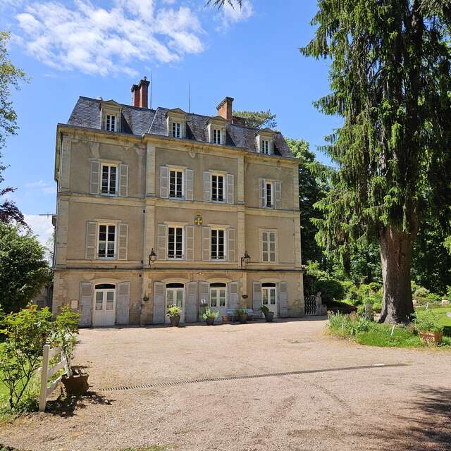Chambres d'hôtes 15 personnes - Château de Montsablé
