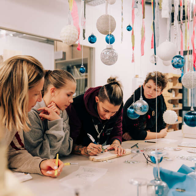 Atelier Créatif en binôme - Fête des grands-mères