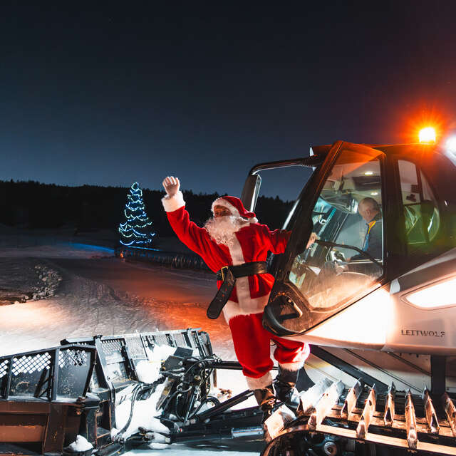 Ballet de dameuses et arrivée surprise du Père-Noël