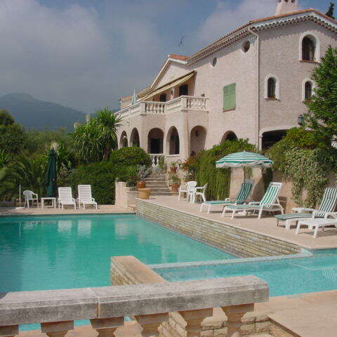 2 pièces **** "Villa La Siesta"
