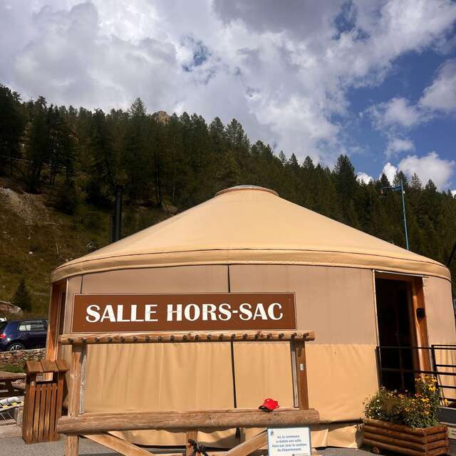 Yourte - Salle Hors-sac
