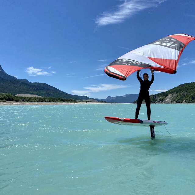 LE SPOT - Wingfoil & Windsurf School Serre-Ponçon