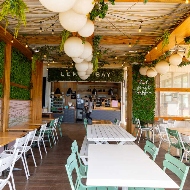 Lemon Bay Café