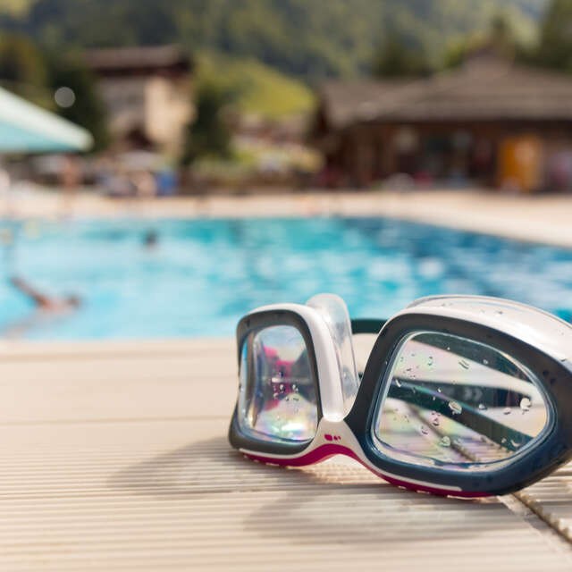 Swimming: adult group lessons