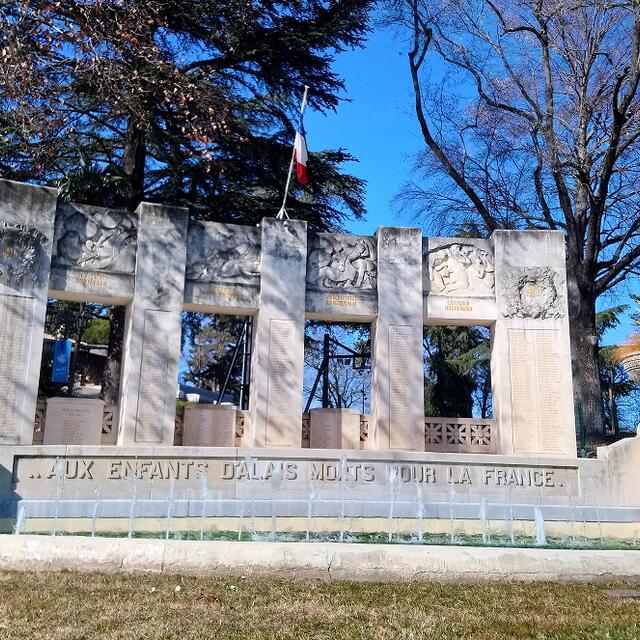Monuments aux morts-1