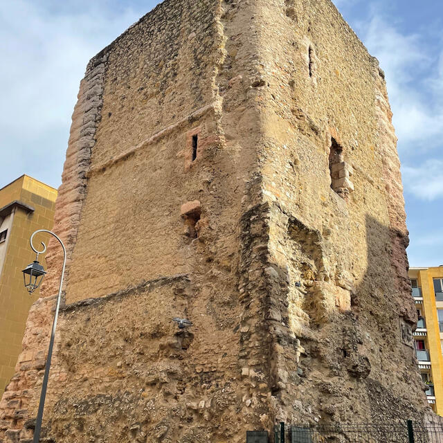 Tour des Trinitaires quartier Le Panier Marseille