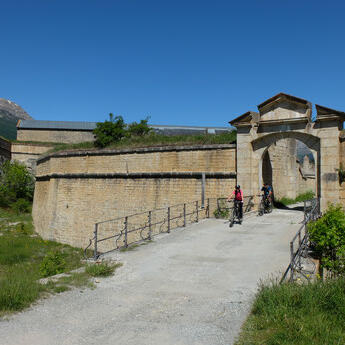 Vae trekking deals