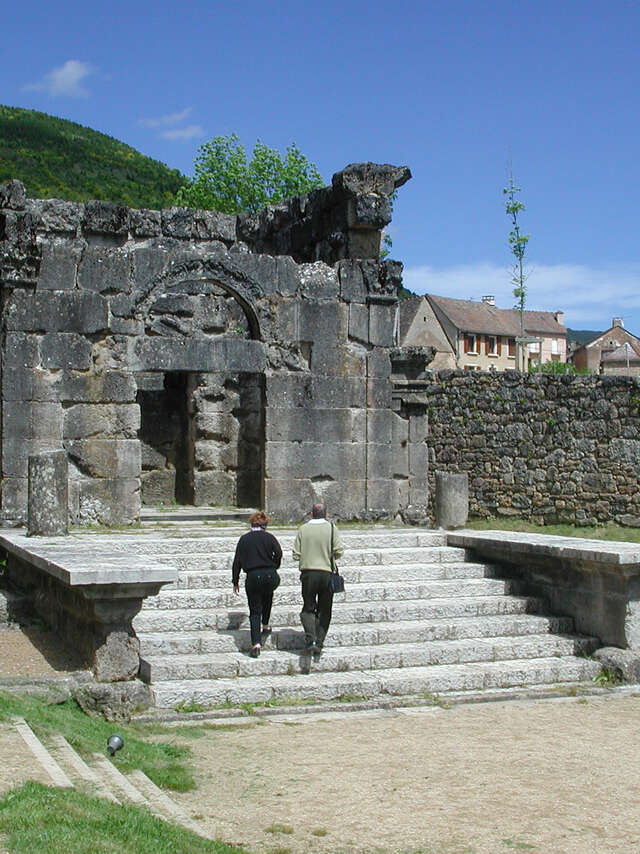 MAUSOLEE ROMAIN DE LANUEJOLS