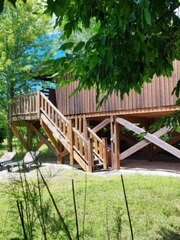 La Cabane de charme Ouetou sur pilotis proche de Sarlat