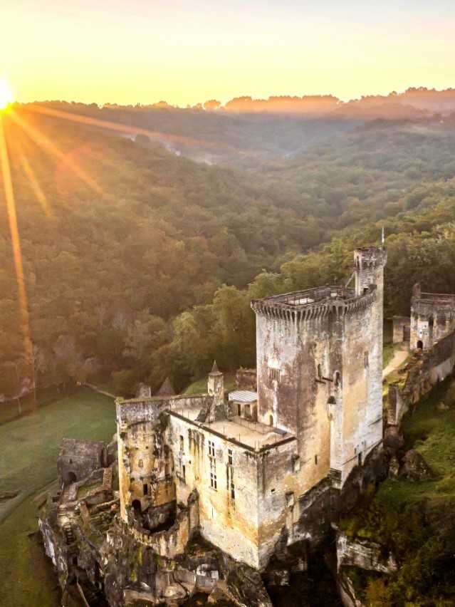 Château de Commarque - Les mystères de la Forteresse oubliée