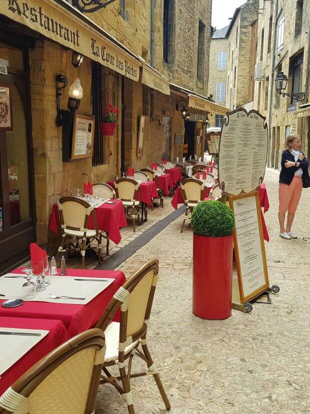 La Cour des Poètes