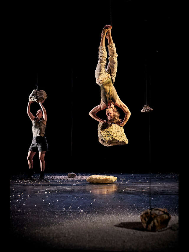 LE BRUIT DES PIERRES