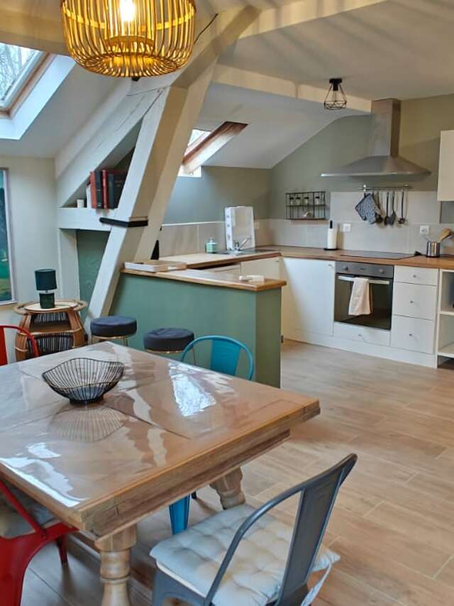 Meublé thouvenot - "au premier"