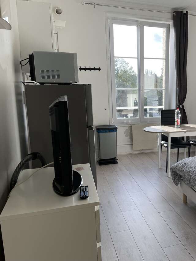 Meublé combeau sylvie - studio