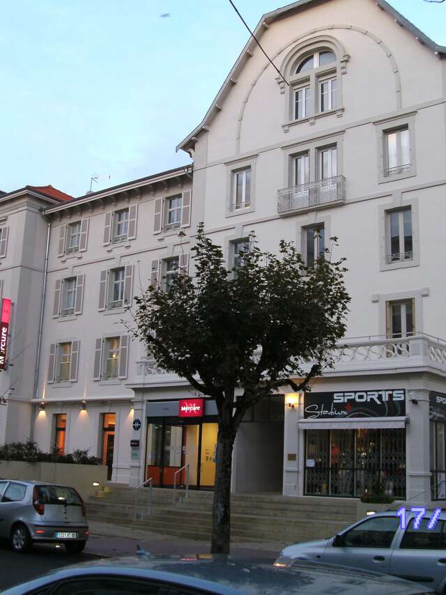 Meublé laurent jean-pierre 149-150