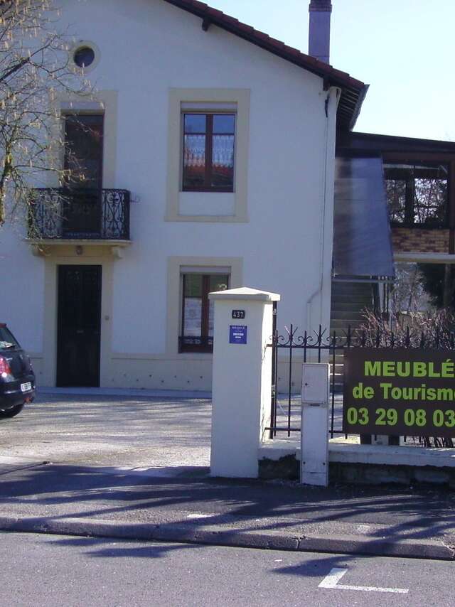 Meublé mathis lucette - noisetier