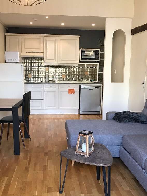 Meublé combeau sylvie - t2 104