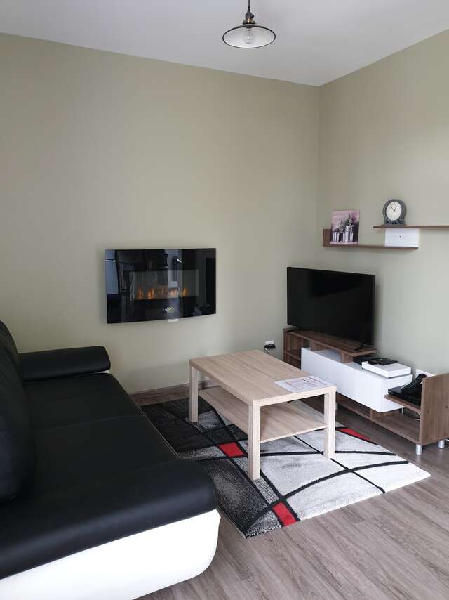 Meublé sci clairs chênes f2 gauche