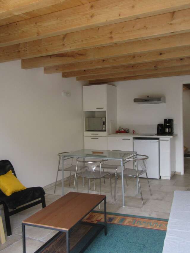 Meublé pêcheur villeminot pâquerettes