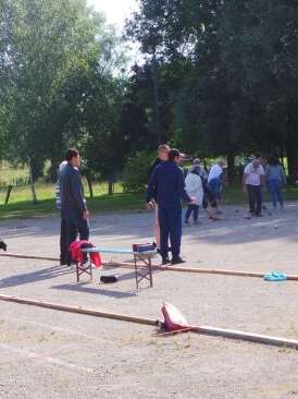 Concours de pétanque amateur et démonstration de peinture