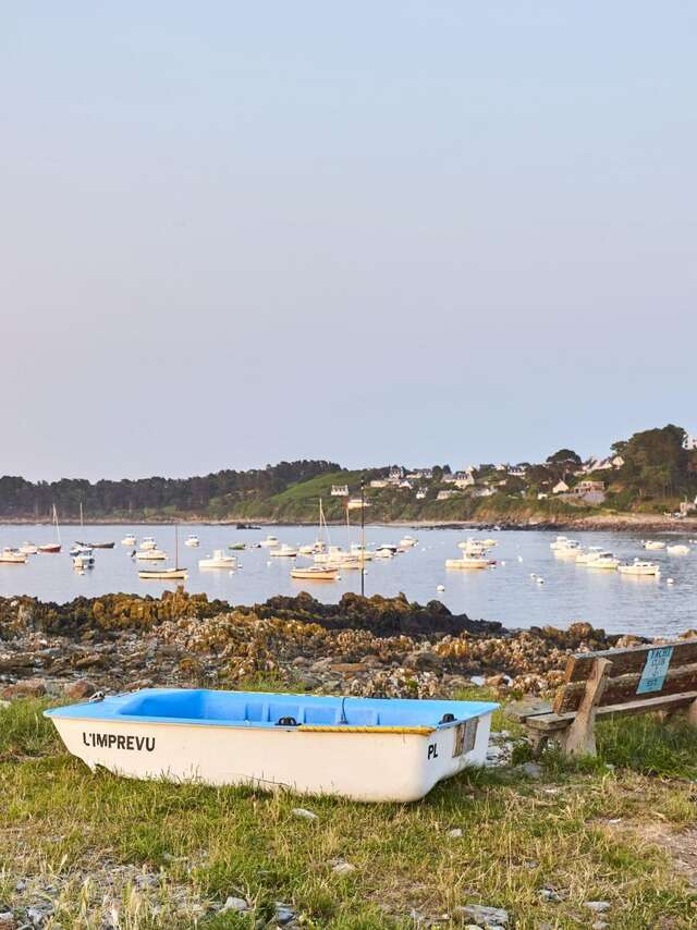 Baie de Lannion en bateau avec escale libre à Locquémeau