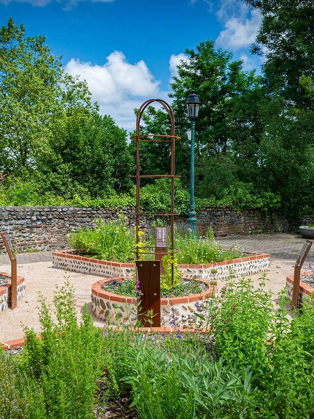 Jardin médiéval de la Cité médiévale de Lescar