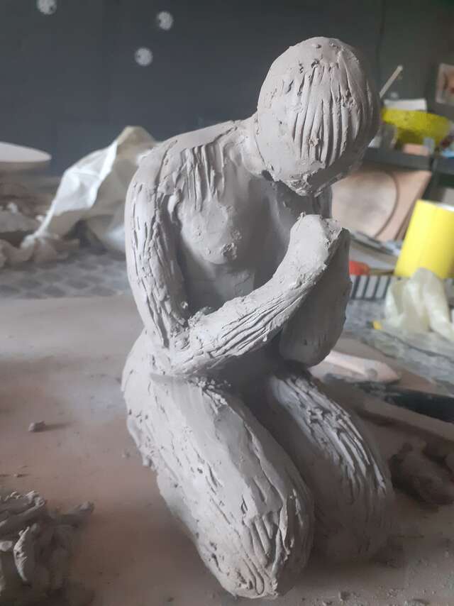 Atelier Yadi - Les mains dans la terre