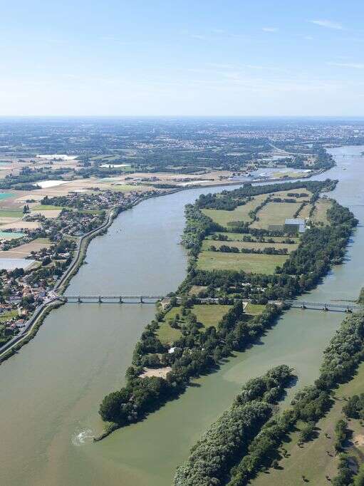 DIVATTE SUR LOIRE - NANTES (LA LOIRE A VELO)