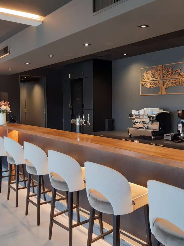 Restaurant Delicatessens