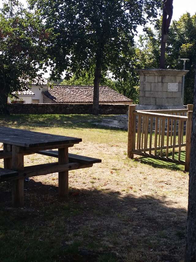 Aire de pique-nique Église