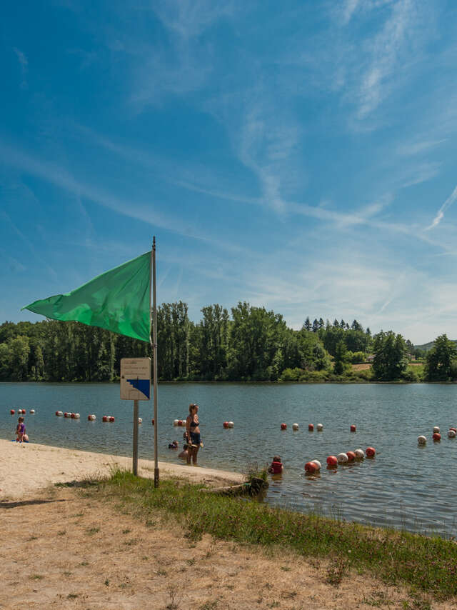 Baignade de Caïx dans la rivière Lot à Luzech