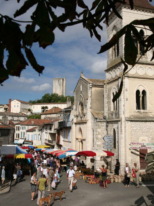 Marché à Montcuq