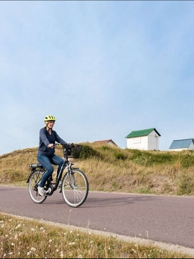 Circuit accompagné en vélo électrique : découverte du patrimoine et dégustation de produits locaux