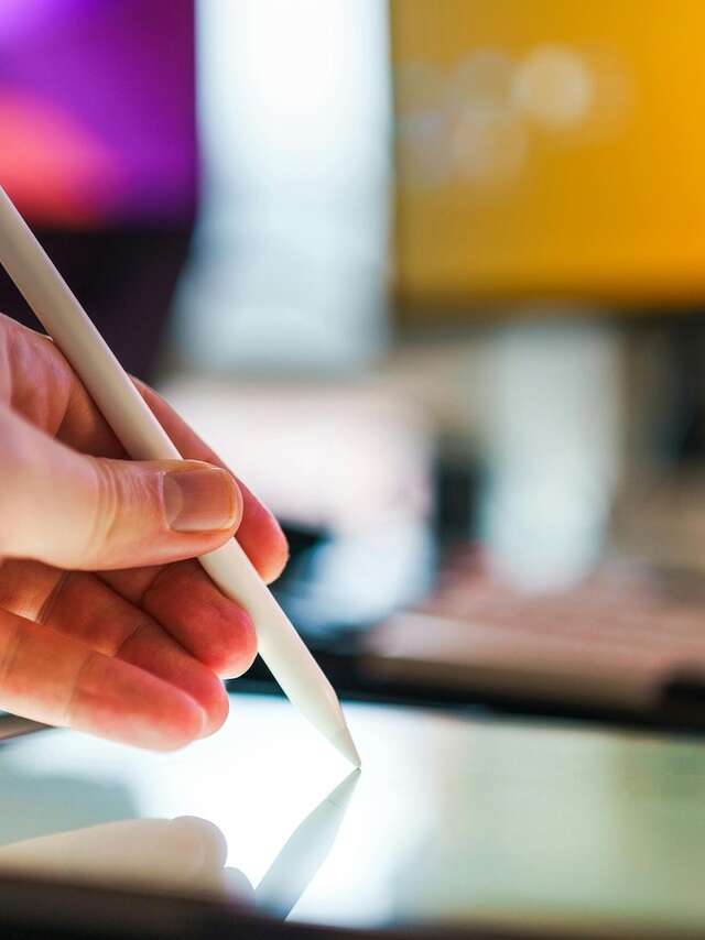 Atelier créatif numérique : dessin sur tablette graphique