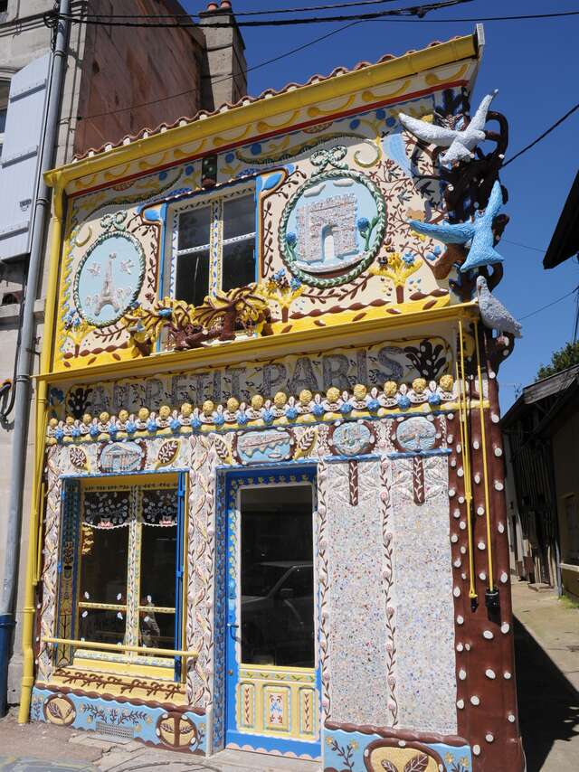 Bar culturel "Au petit Paris"