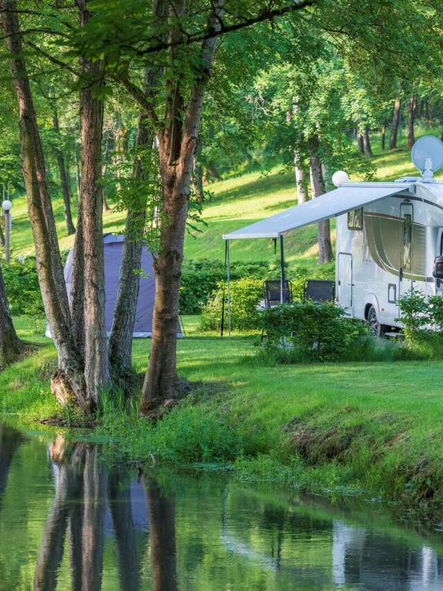 Aire de service / Camping du Buisson