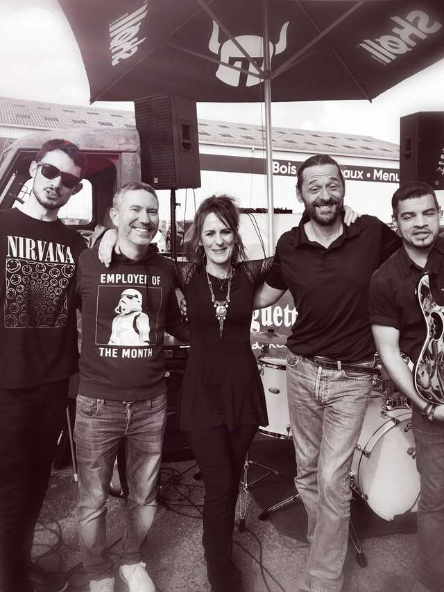 Concert rock